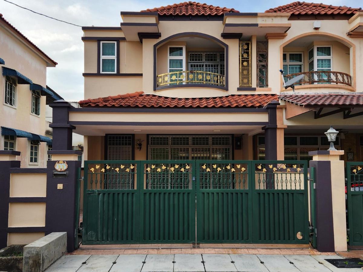Galaxy Guest Home By Ipoh Maju Stay Экстерьер фото